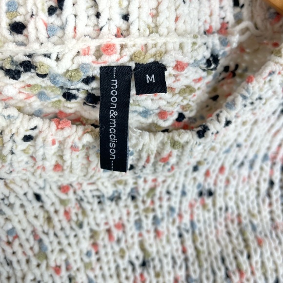 Moon & Madison Knit Crew Neck Sweater Size M - Picture 4 of 5
